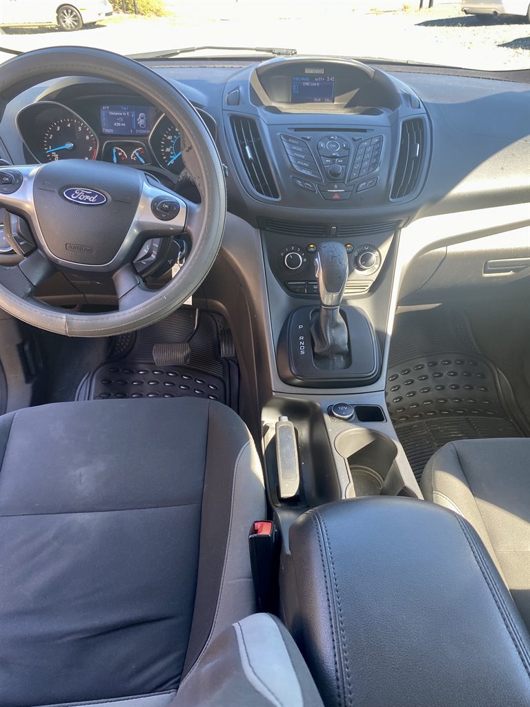 2014 Ford Escape S photo 3