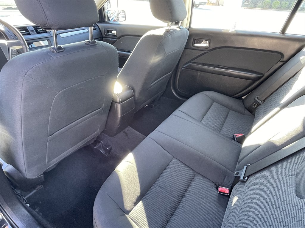 2011 Ford Fusion SE - Photo 6