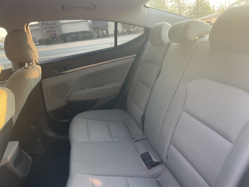 2017 Hyundai Elantra SE - Photo 8