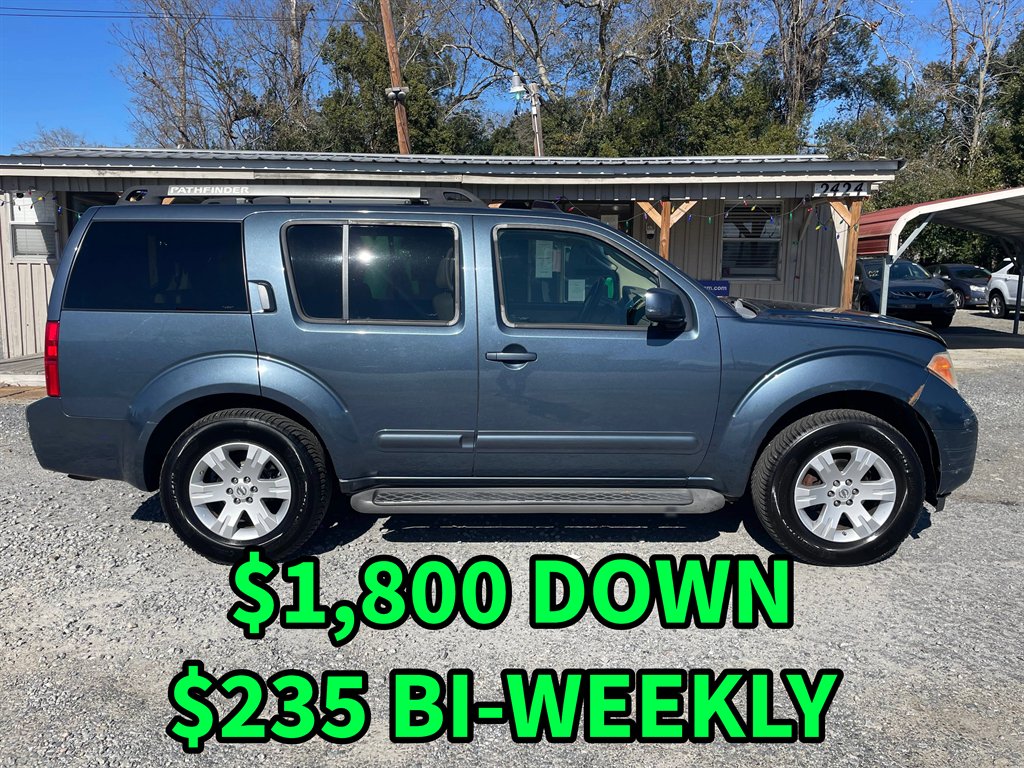 2006 Nissan Pathfinder LE