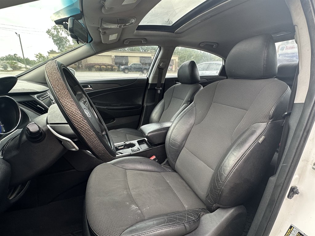 Hyundai Sonata photo 7