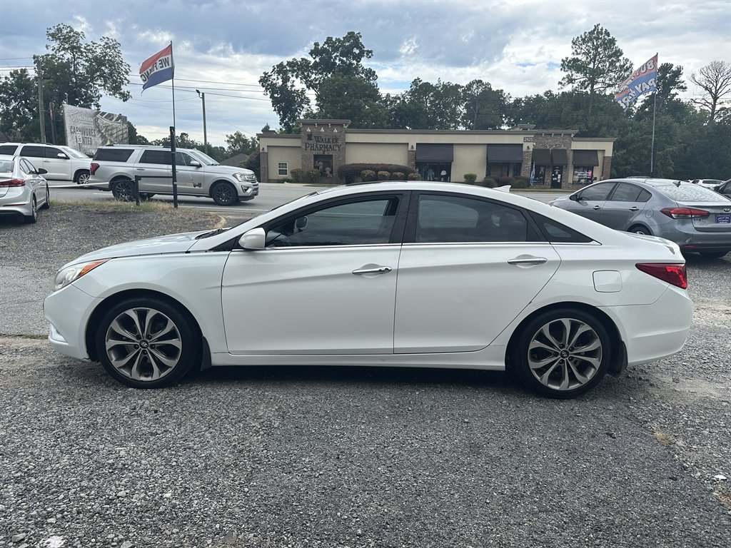 Hyundai Sonata photo 2
