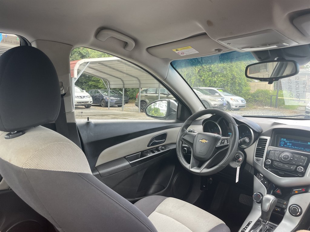 Chevrolet Cruze photo 14