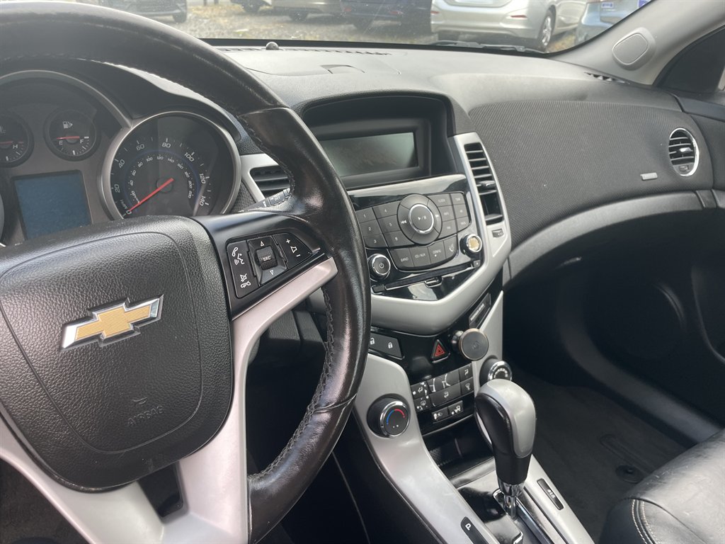 Chevrolet Cruze photo 7