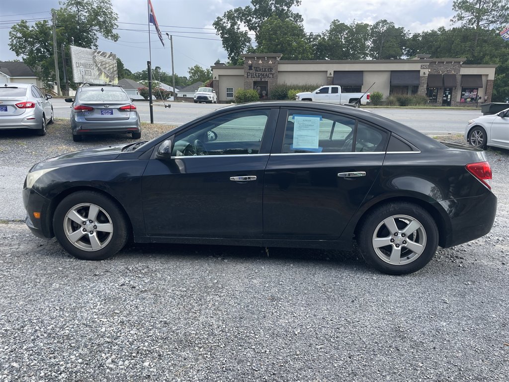 Chevrolet Cruze photo 2