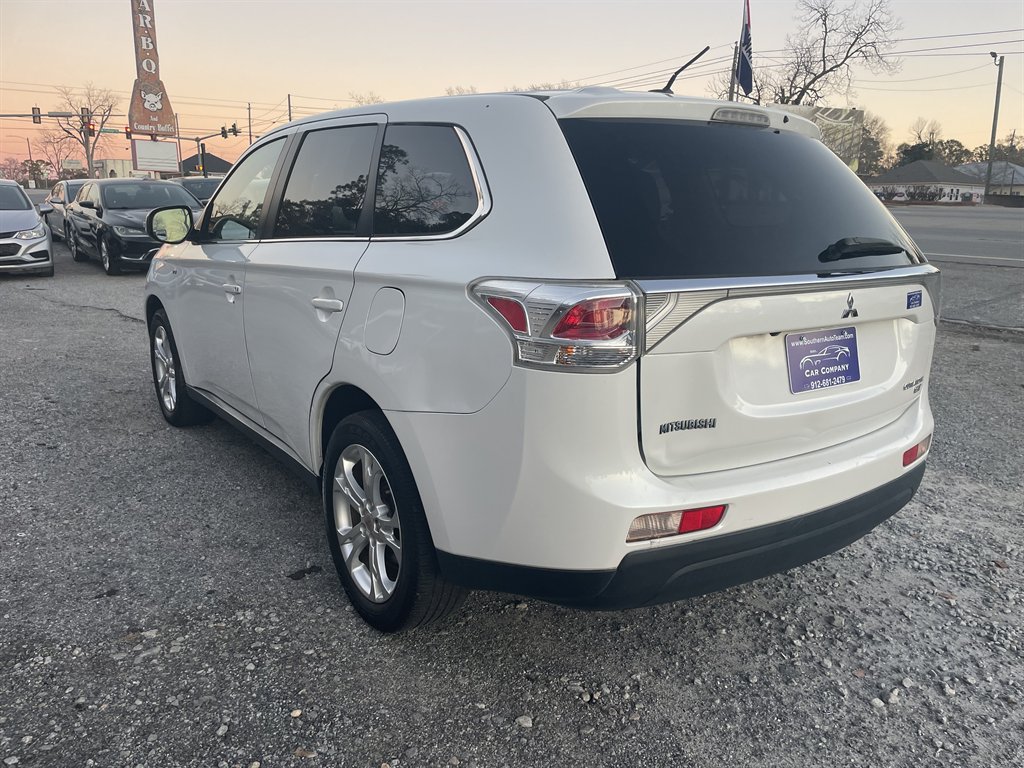 Mitsubishi Outlander photo 12