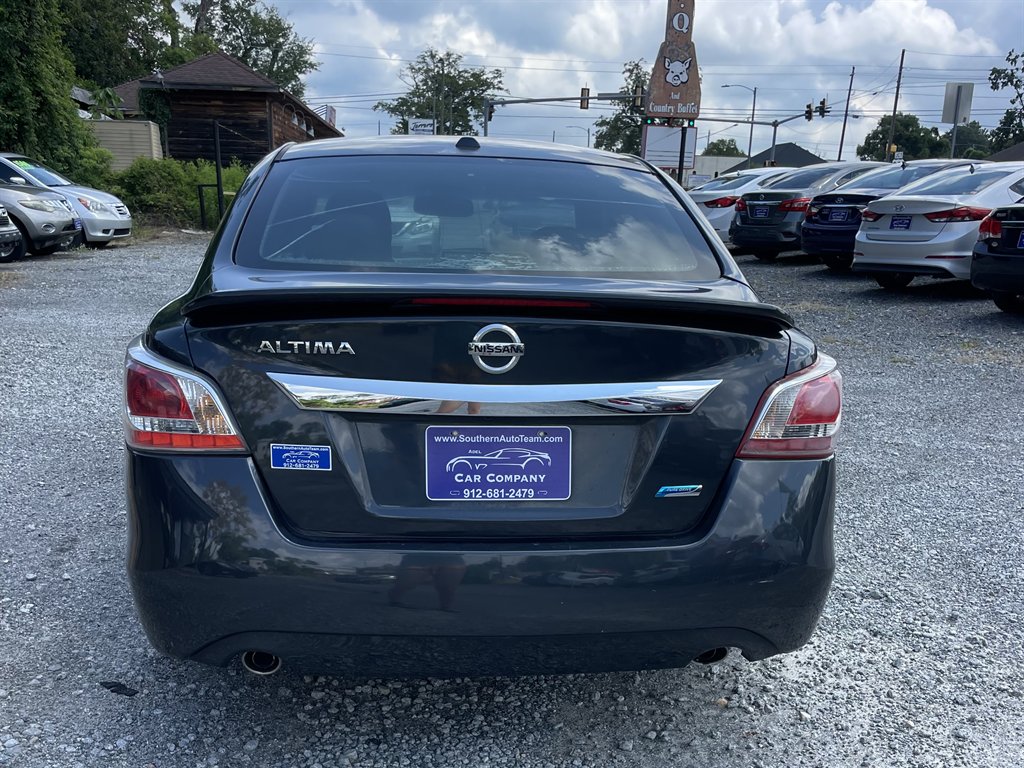 Nissan Altima photo 5