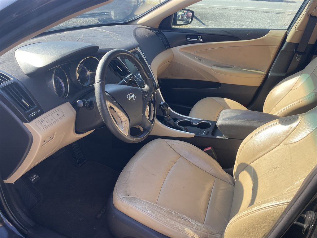 Hyundai Sonata photo 6
