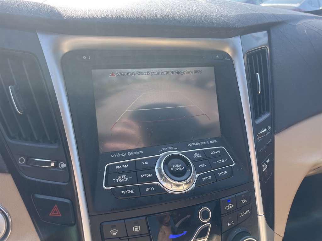 Hyundai Sonata photo 8