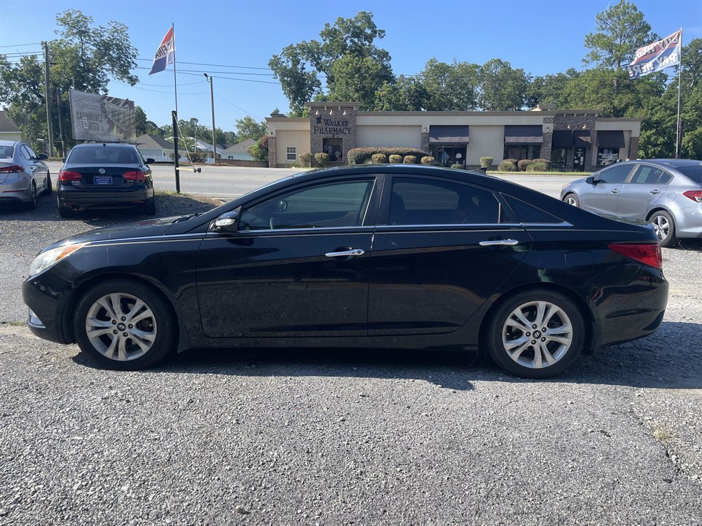 Hyundai Sonata photo 2