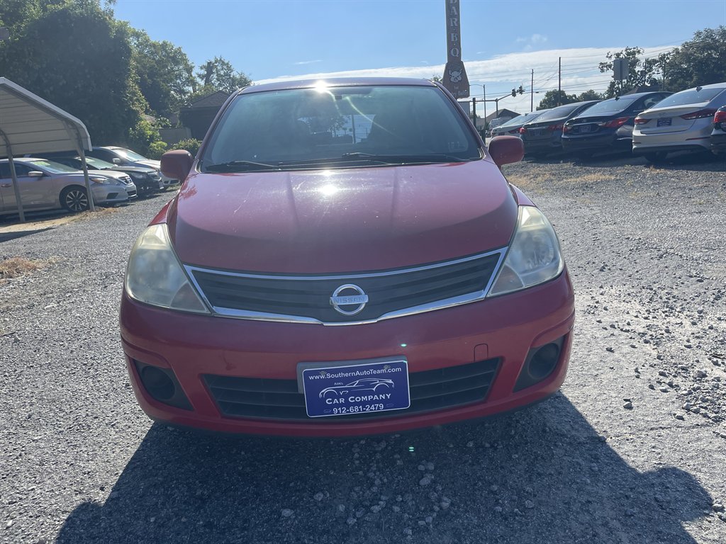 Nissan Versa photo 4