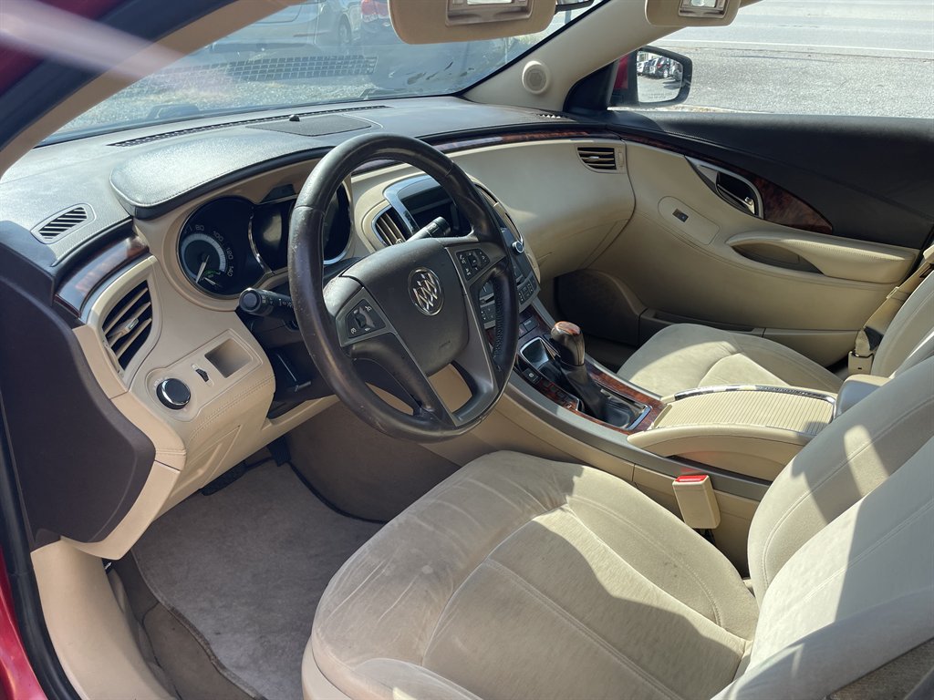 Buick LaCrosse photo 6