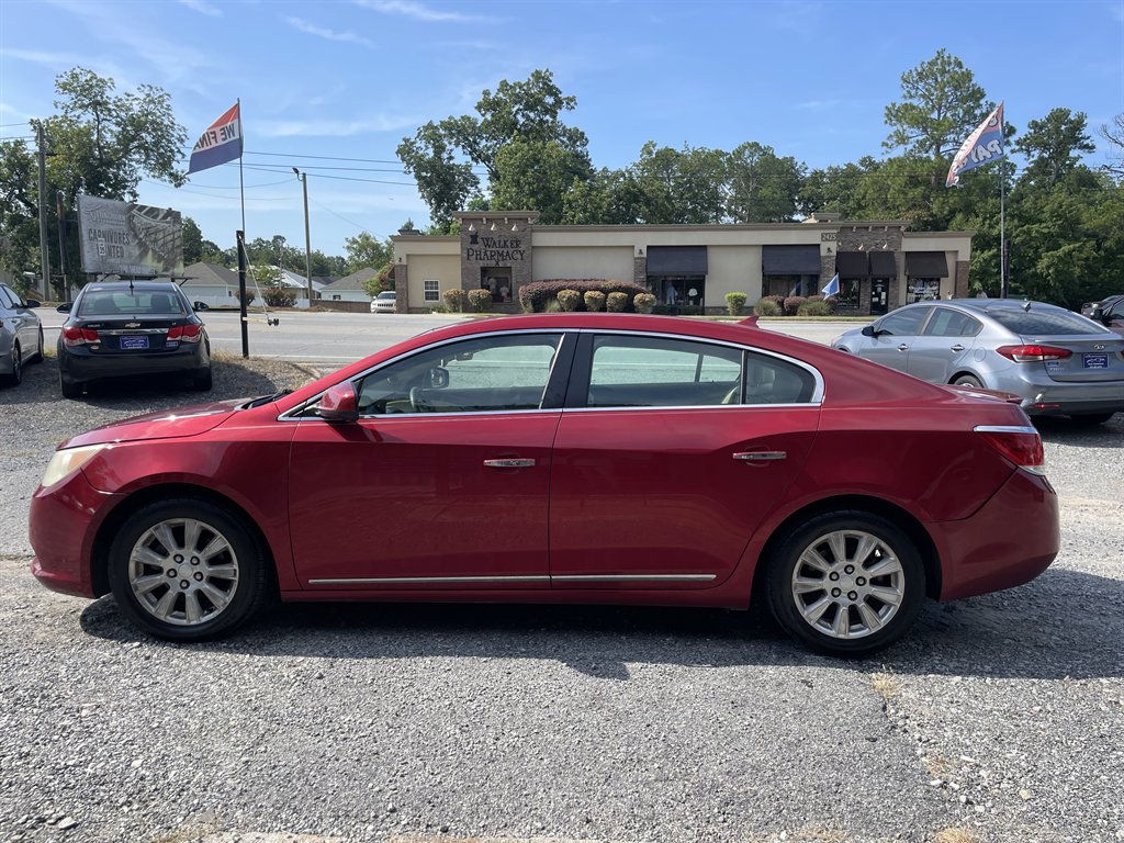 Buick LaCrosse photo 2