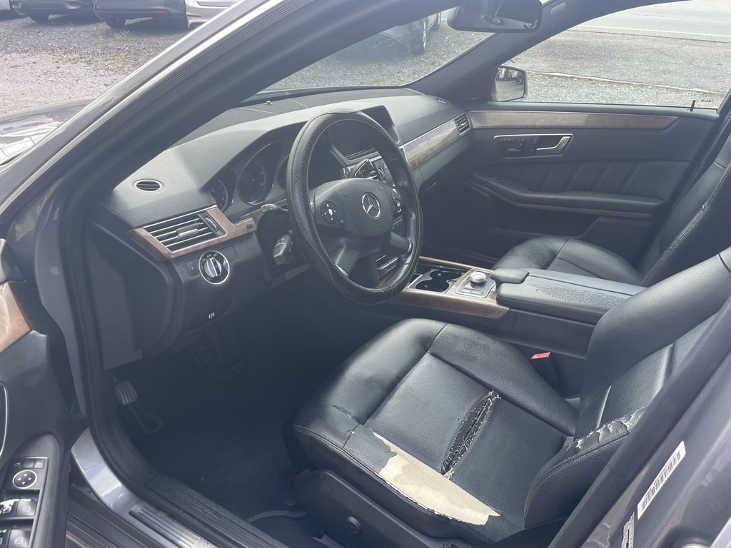 Mercedes-Benz E-Class photo 6