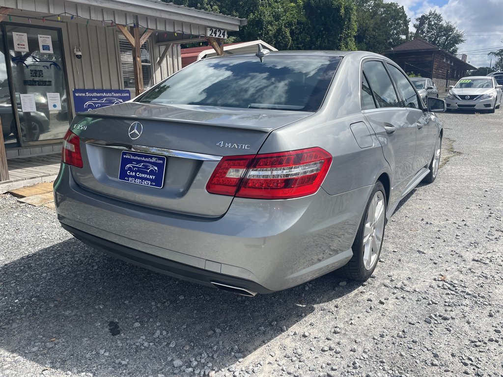Mercedes-Benz E-Class photo 12