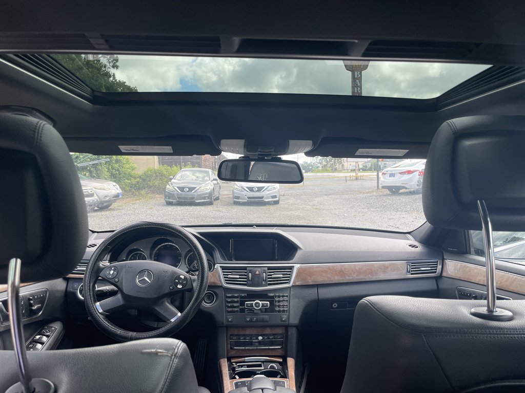 Mercedes-Benz E-Class photo 7